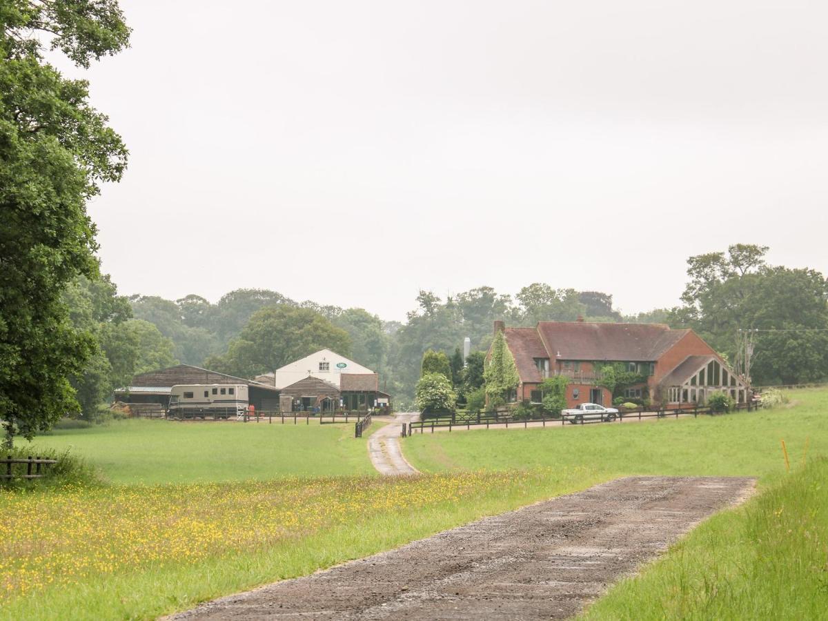 The Lazy Mare By The Water Villa Rugeley Eksteriør billede